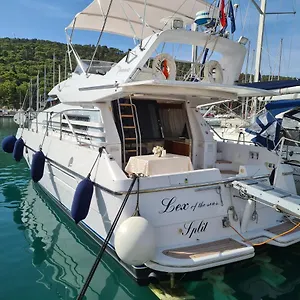 Botel Luxury Yacht - Lex Of The Seas, Split
