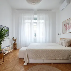 Asboth 225 Cozy Center , Budapest Hungary