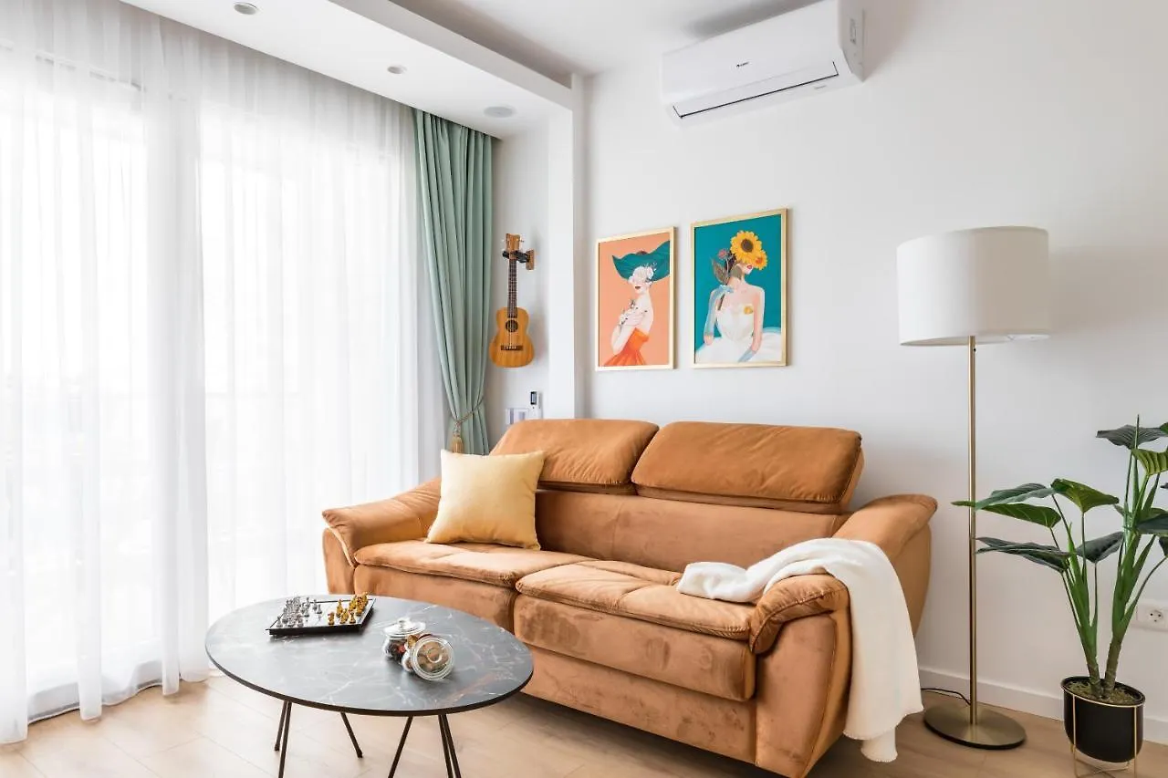 Exquisite Couples Delight With Free Bikes & Parking Apartment Split Croatia